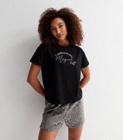 New Look Black Fleece Short Pyjama Set with Star Print